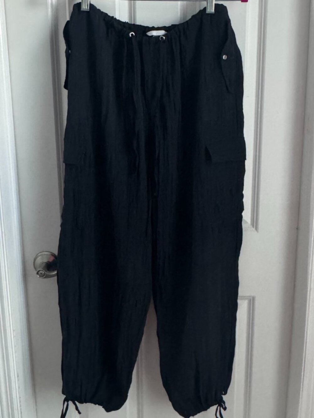 H&M Black Flowy Cargo Joggers Size L